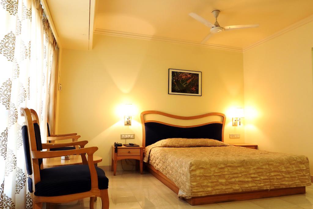 The Ambassador Hotel プネ 部屋 写真